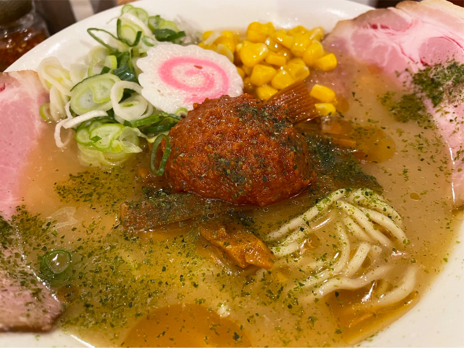【五之神製作所】松菸美食,特色拉麵湯頭濃郁、麵條Q彈,叉燒肥瘦適中! - 第15張圖