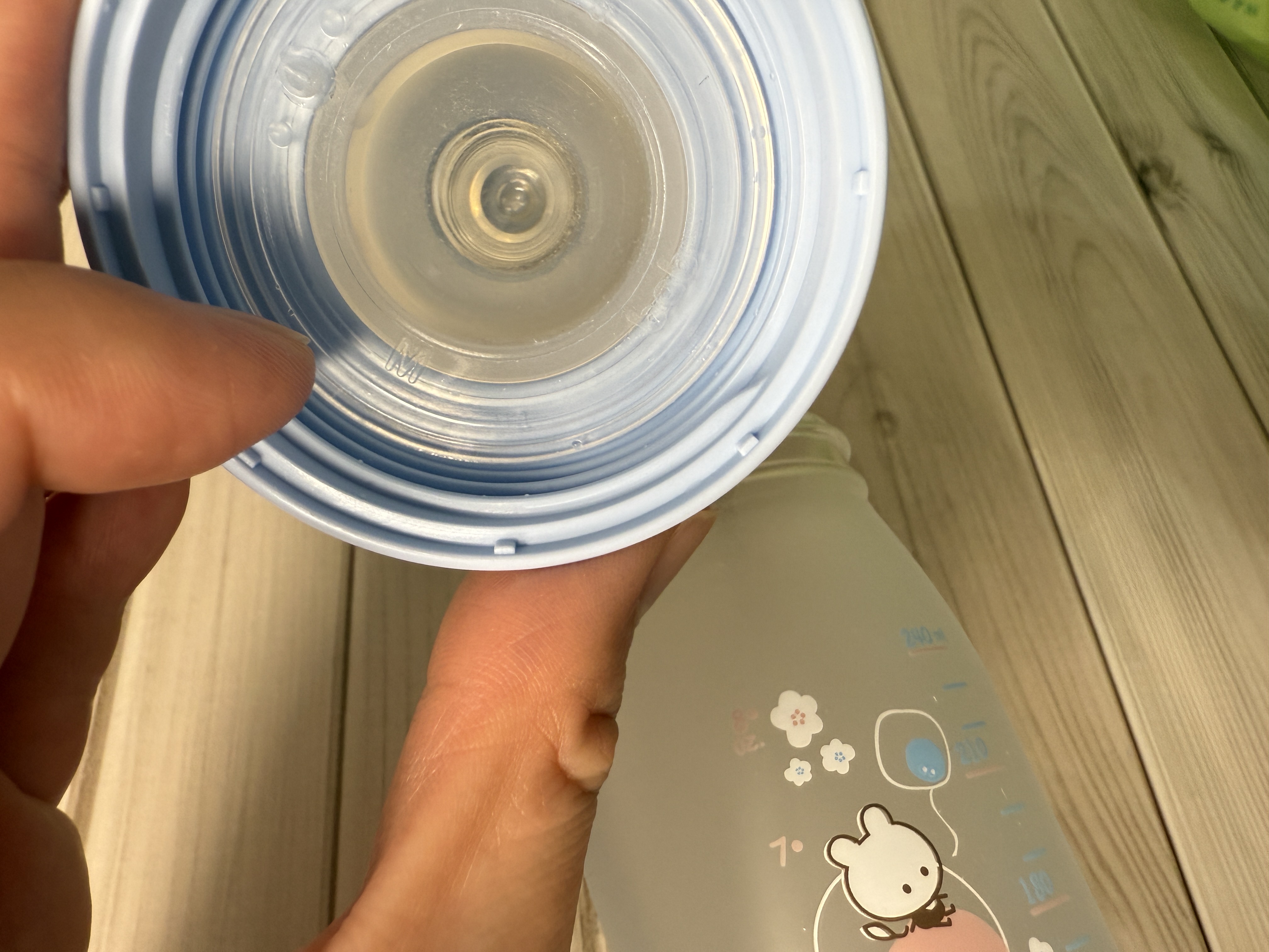 【培寶】育兒神器推薦!培寶α33矽膠防護玻璃奶瓶|防摔、防脹氣一次搞定! - 第4張圖