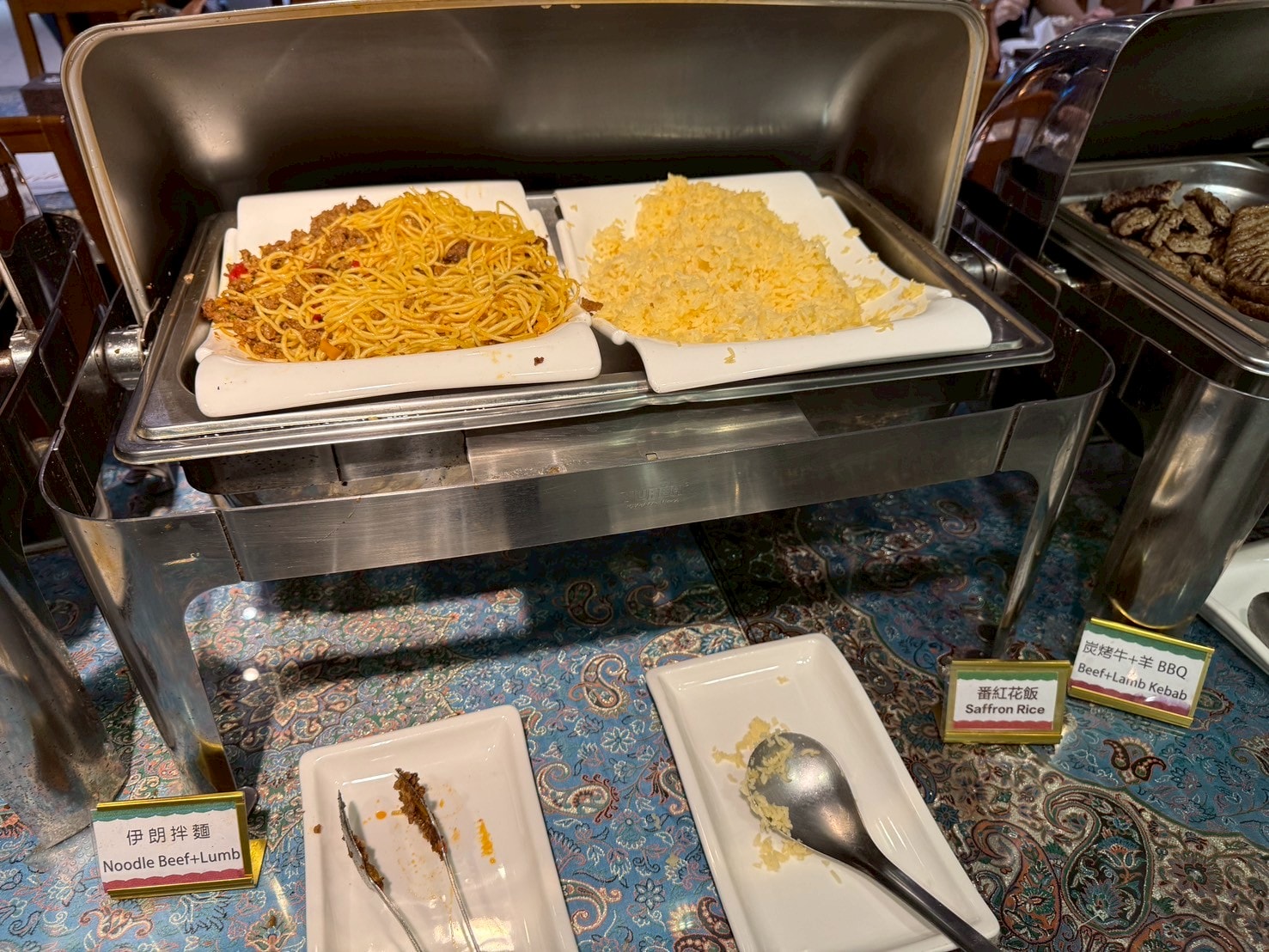 台北食旅｜一千零一夜廚房，番紅花與烤肉的感官漫遊，松山區美食